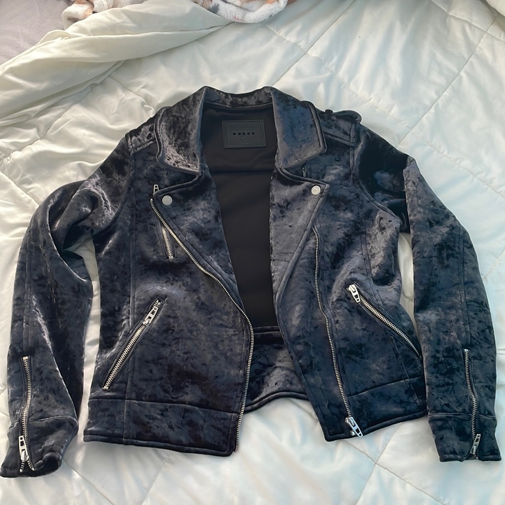 NEVER WORN JACKET